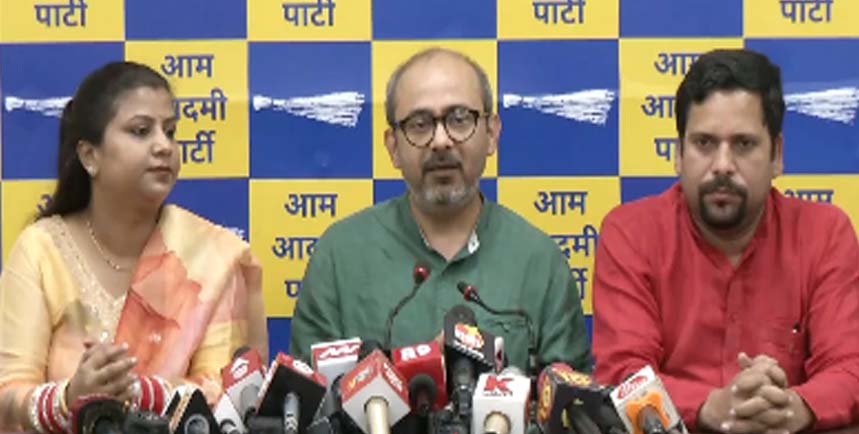 आप विधायकों ने उपराज्यपाल से भेंट की कहा, निगम, डीडीए, पुलिस को सुधारें, सरकार में न करें हस्ताक्षेप आप विधायकों ने उपराज्यपाल से भेंट की कहा, निगम, डीडीए, पुलिस को सुधारें, सरकार में न करें हस्ताक्षेप
